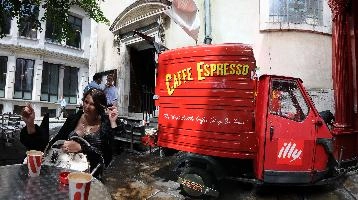 Espresso Van in Como, europe, ilaiy, lombardy, como, van, red, caffe, espresso, café, bettina, woman, illy